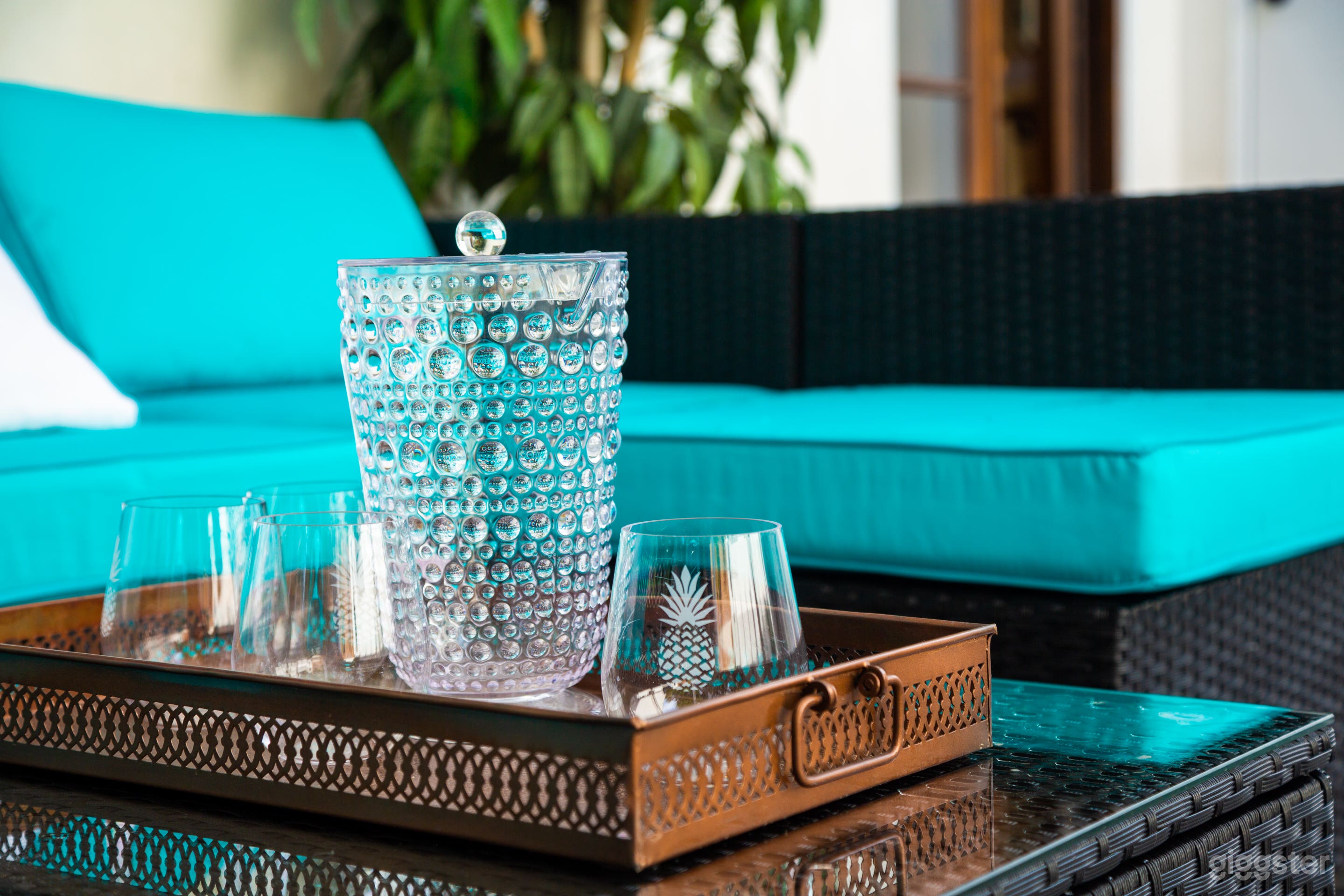 Modern fully renovated luxurious house with patio Photo 2