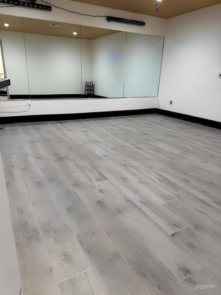  Private Room Dance Studio 