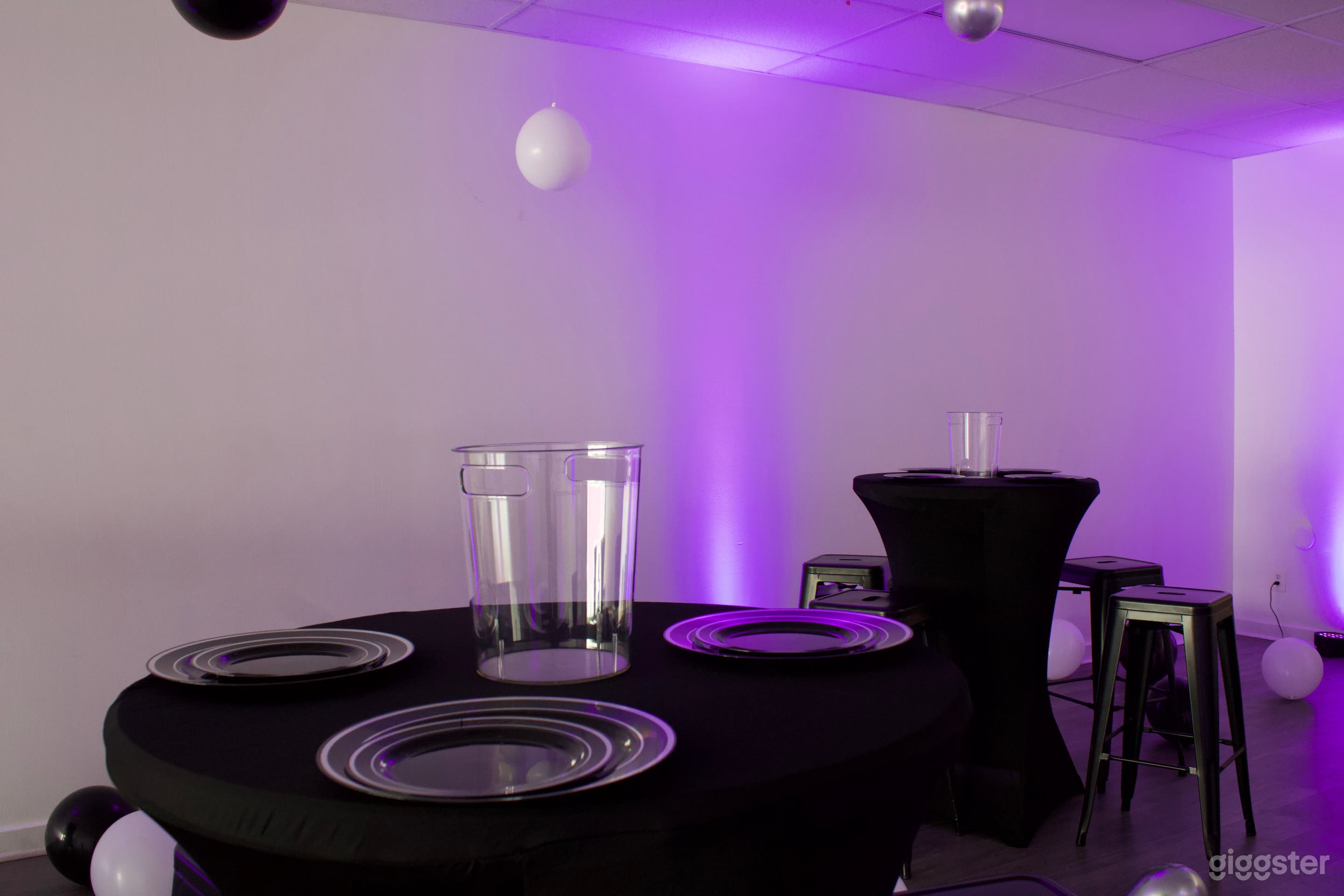 CHIC & SPACIOUS VENUE IN SICKLERVILLE FOR ANY CELEBRATIO Photo 1