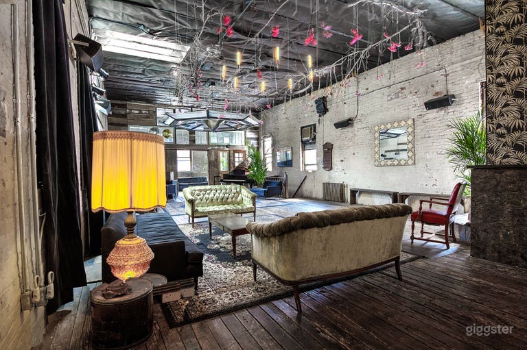  Unique & Versatile Brick Warehouse with Roof Deck 