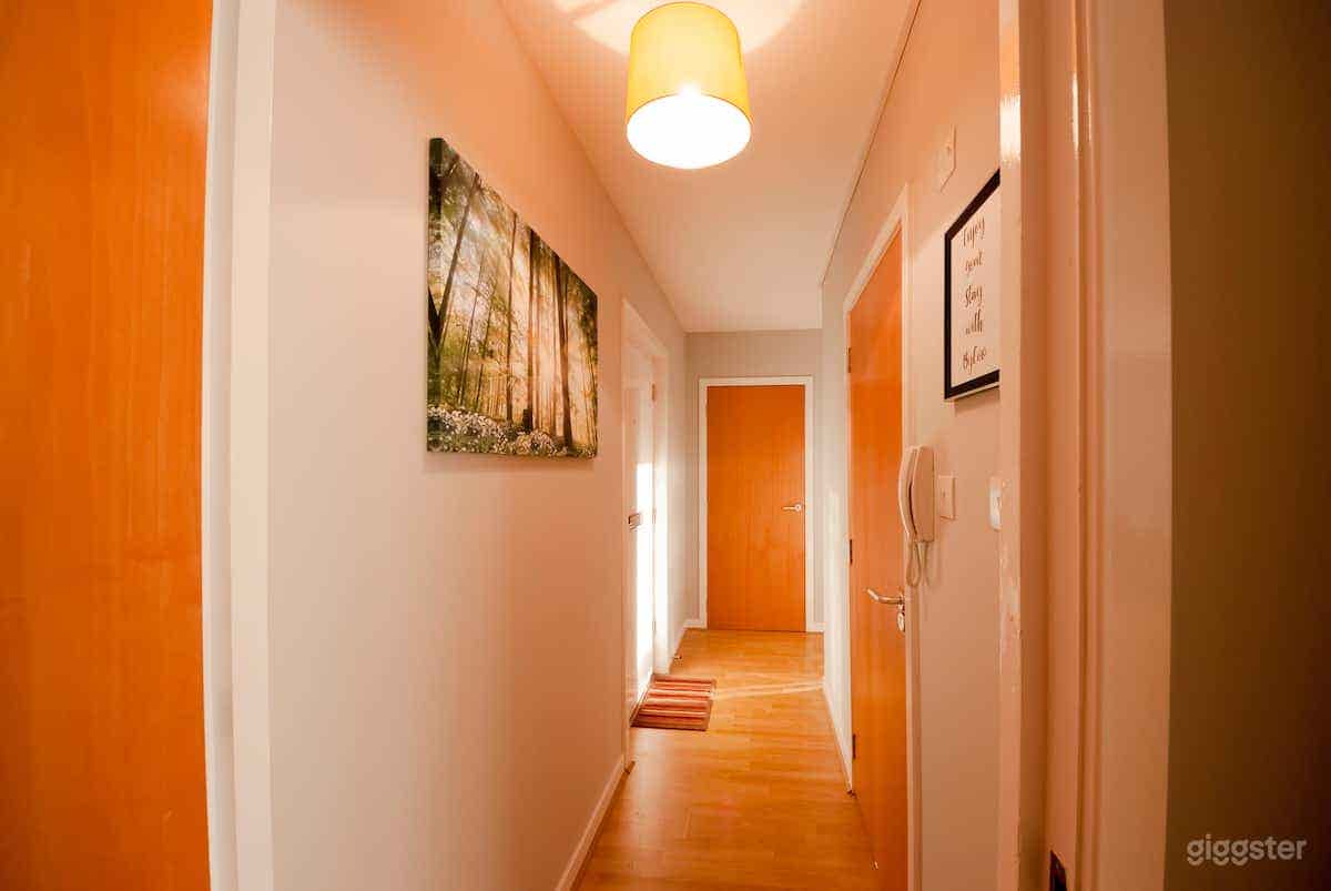 MODERN 2 BATH &amp; BED APARTMENT  Photo 3