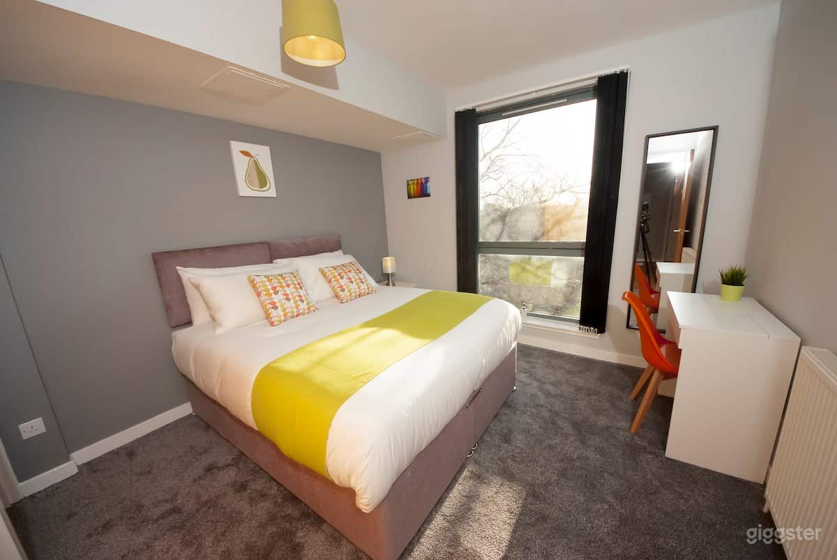 MODERN 2 BATH &amp; BED APARTMENT  Photo 2