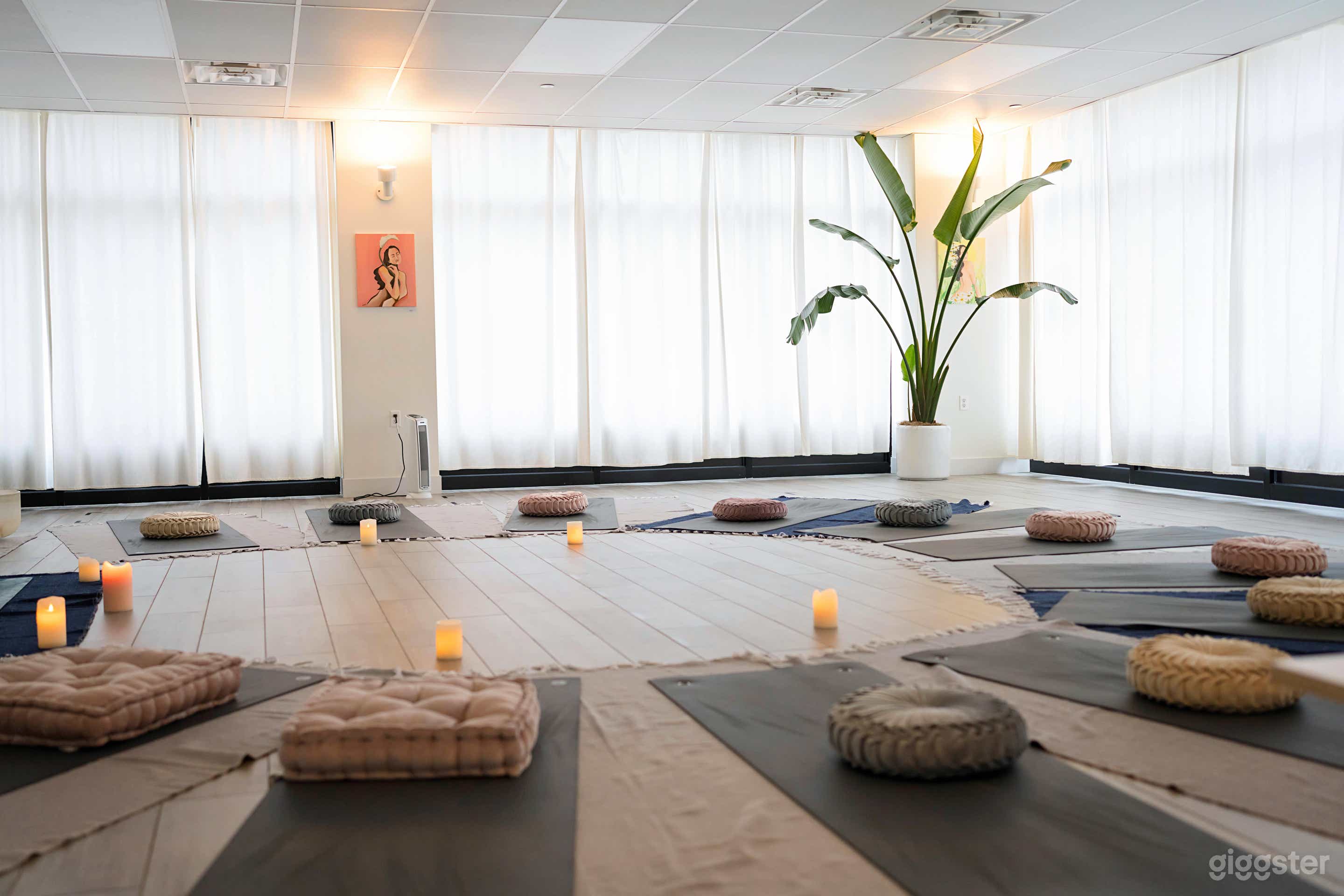 Daylight Photoshoot Creative Studio Photo 1