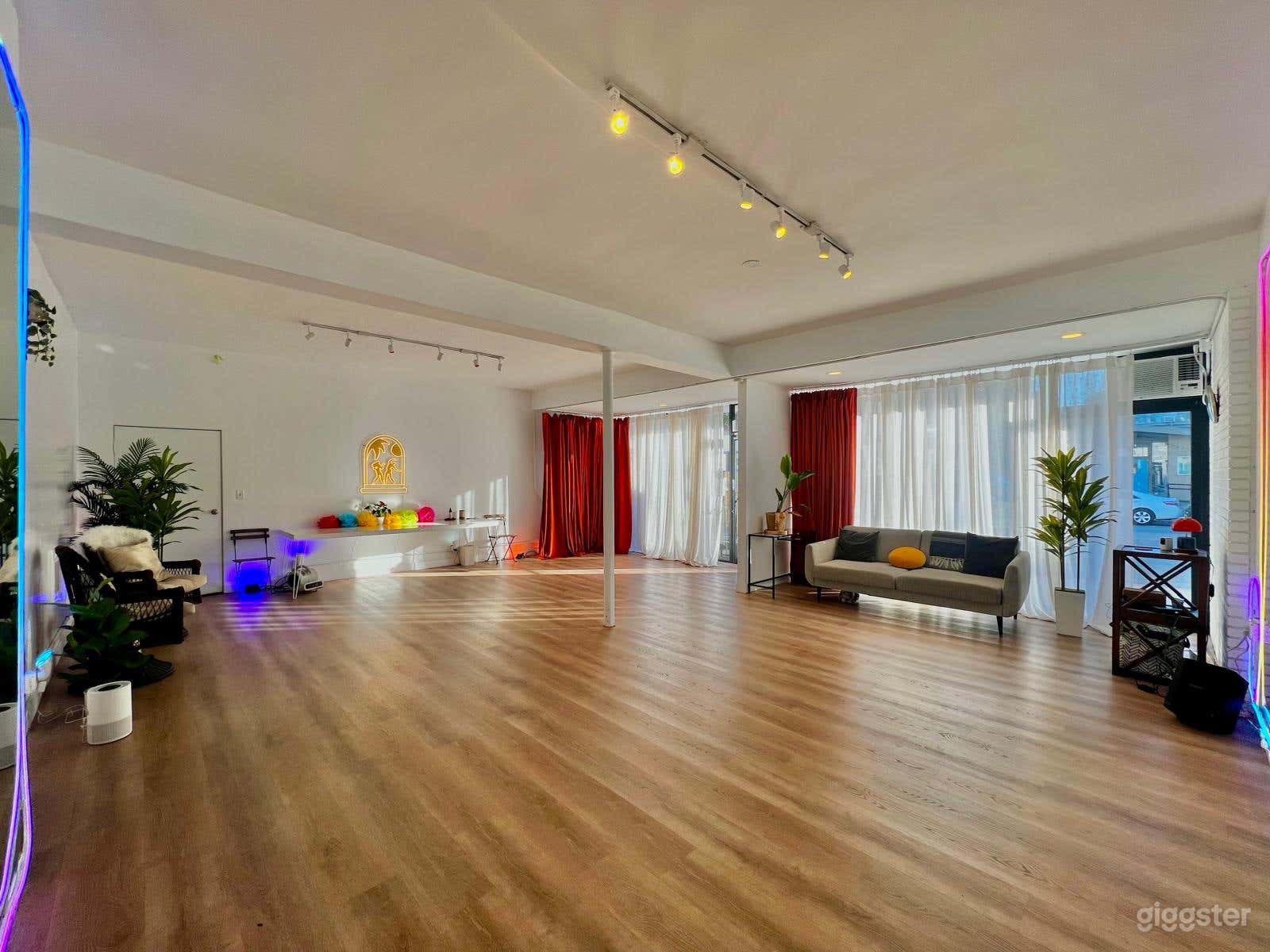 Spacious & Modern Dance Studio in the Heart of Santa Monica Photo 1