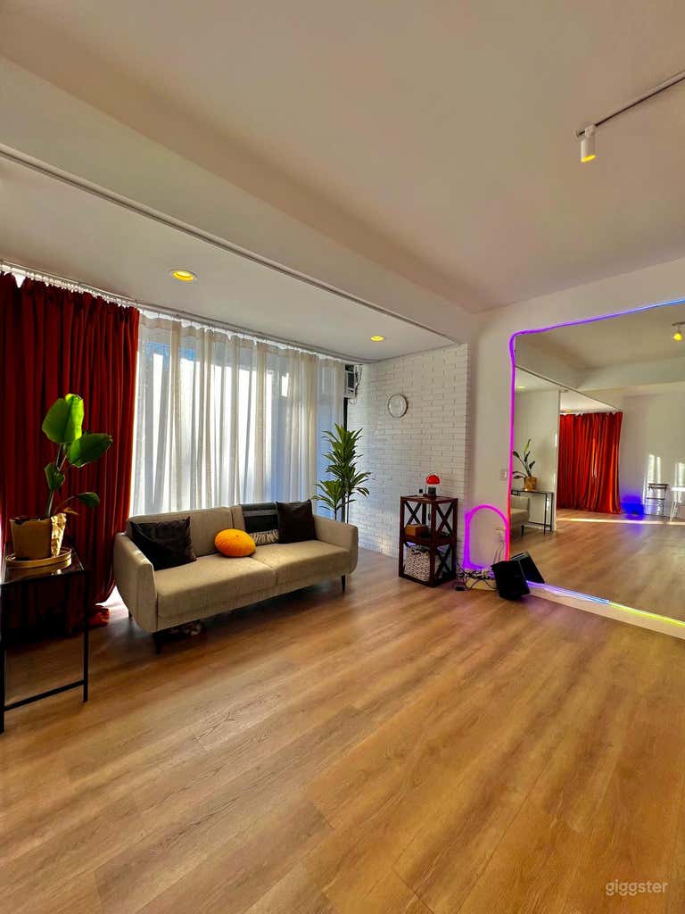  Spacious & Modern Dance Studio in the Heart of Santa Monica 