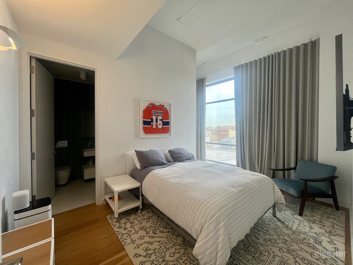 Stunning Brooklyn Loft Photo 2