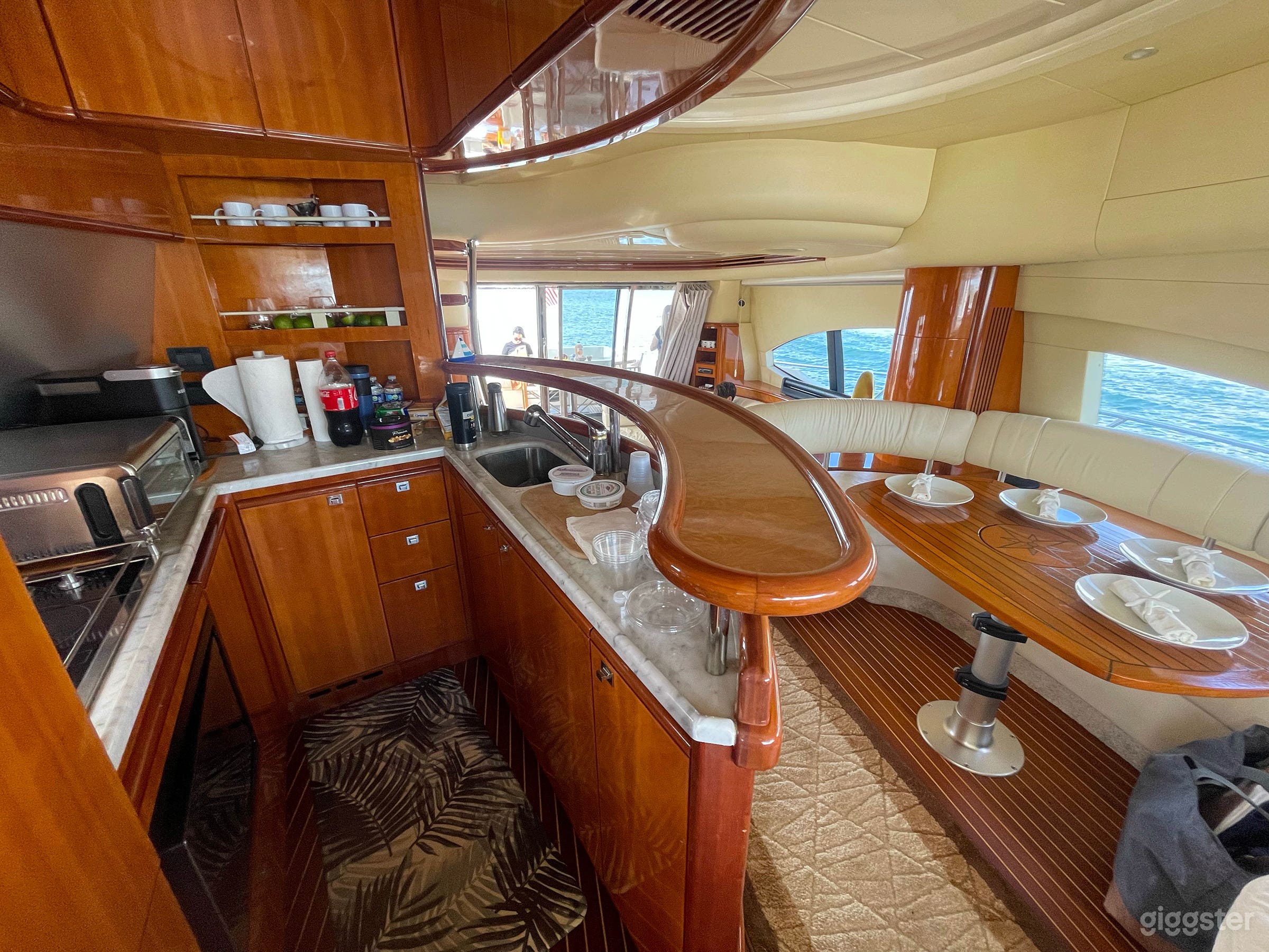 70ft Luxury Pleasure Yacht (Finesse) Photo 2
