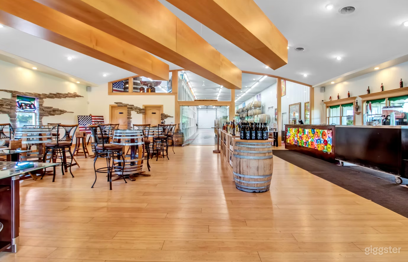 Contemporary Tasting Room Photo 1