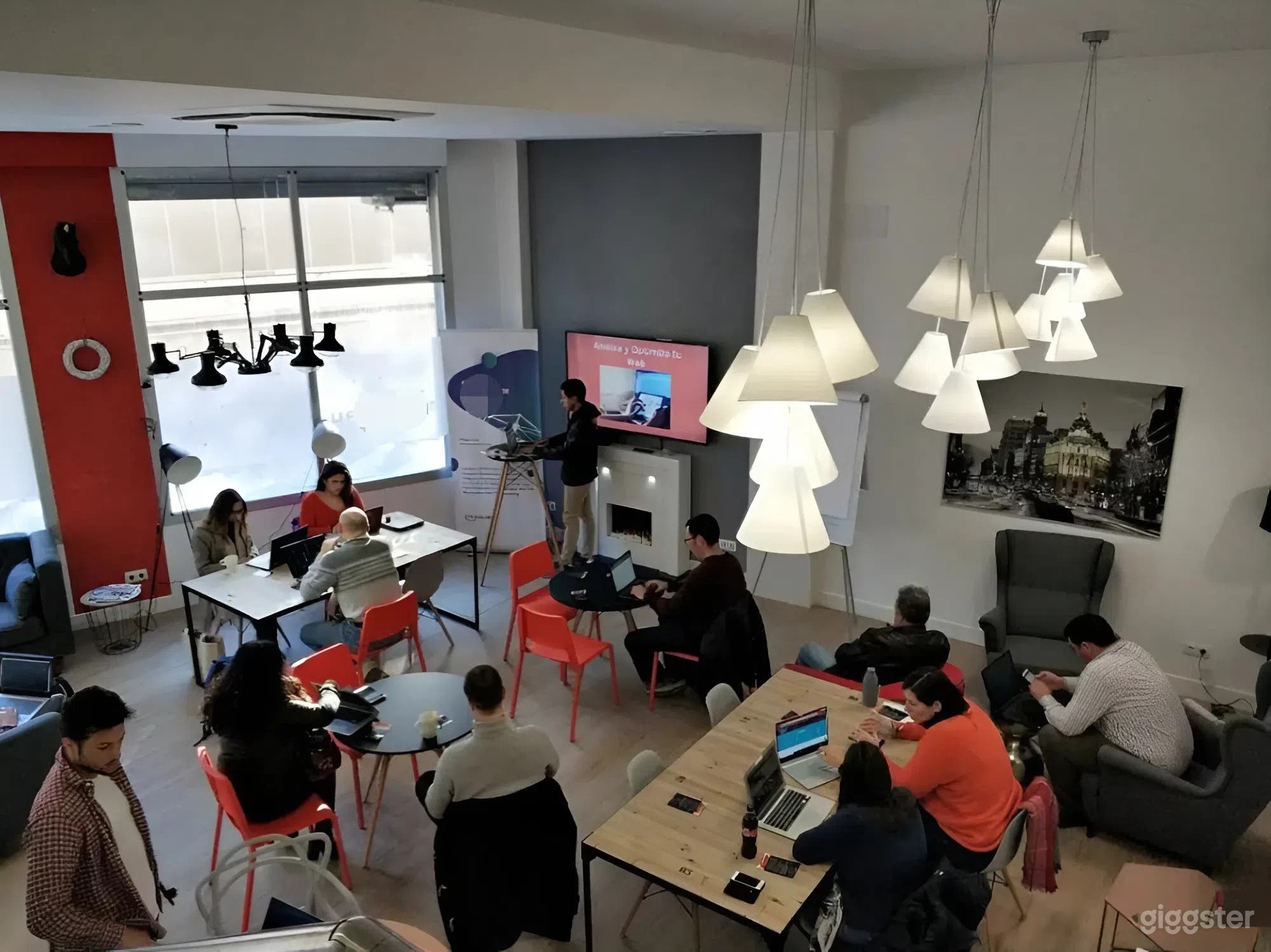 Versatile Event & Meeting Space in Central Madrid Photo 3