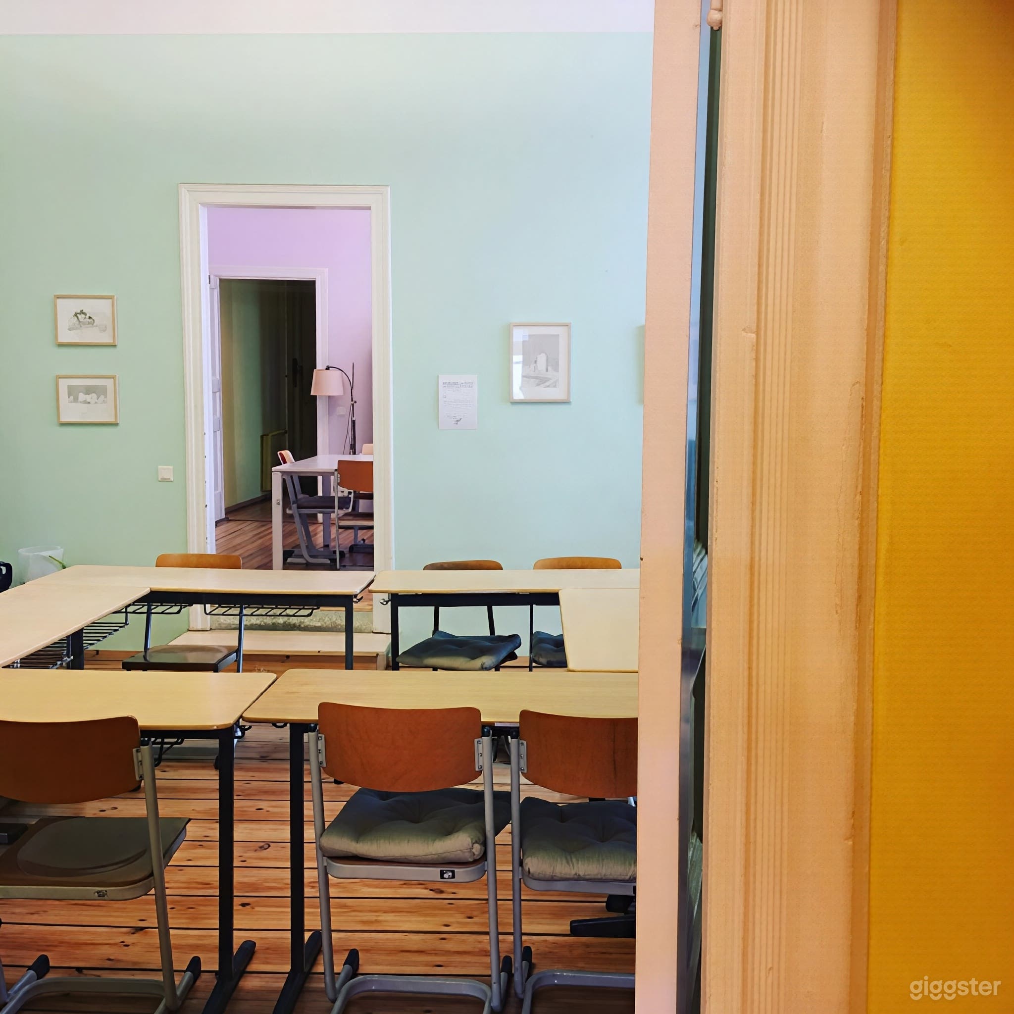 Wunderschöner, heller Raum, ideal für Meetings Foto 3
