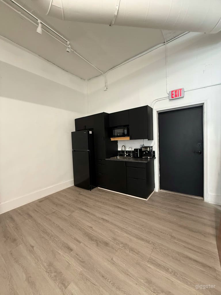  Modern Creative Gallery & Event Space 