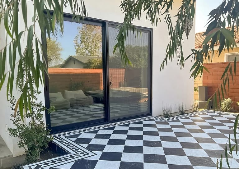  Contemporary and Stylish Backyard 