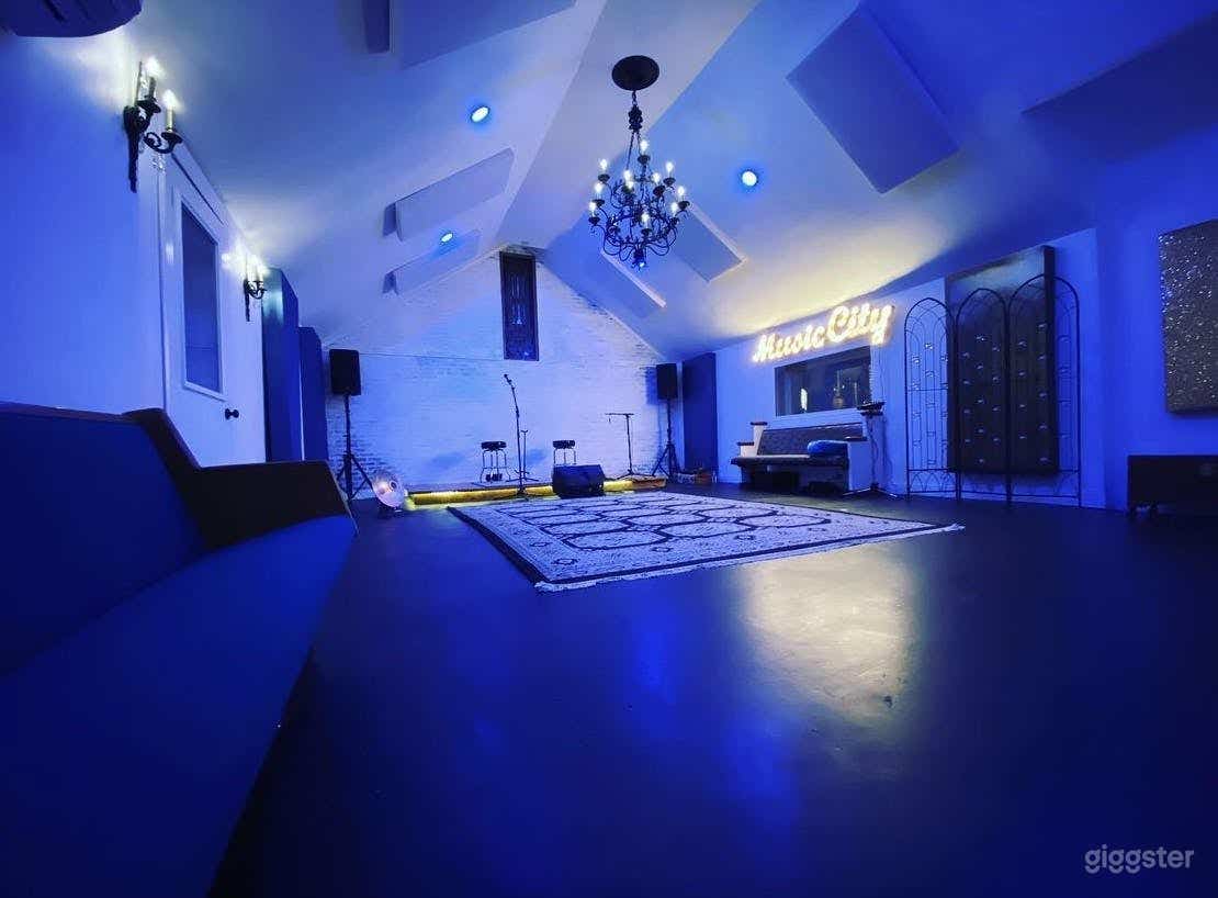 Unique & Eclectic Multipurpose Studio Photo 4