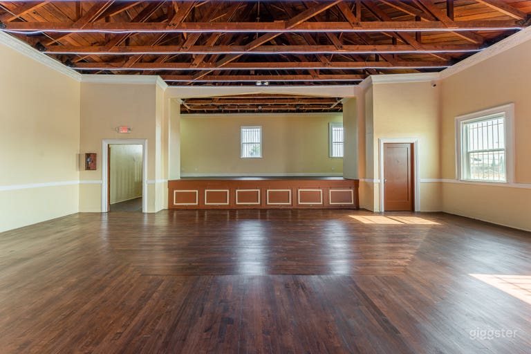  Main Ballroom With Stage 