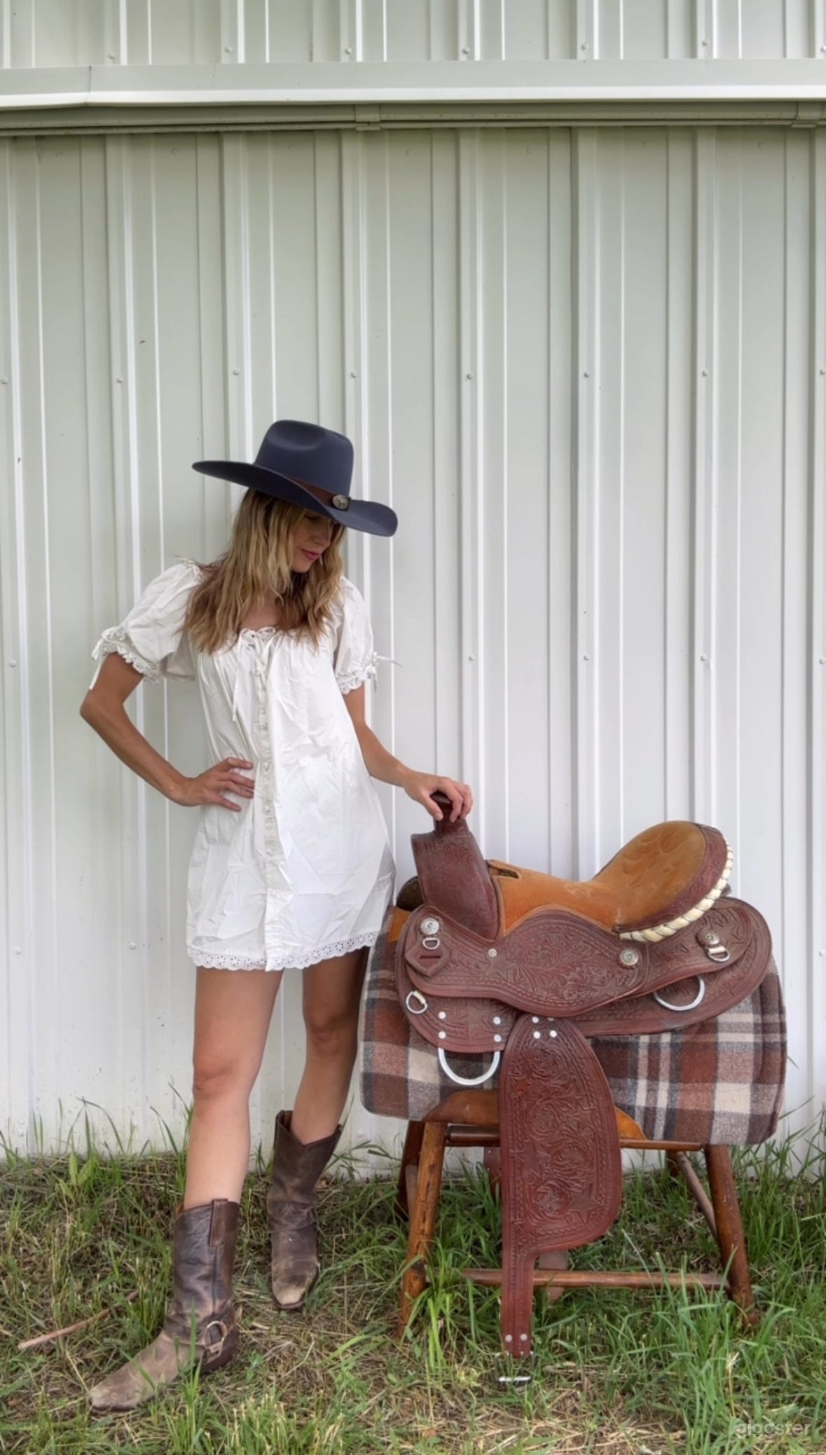 Rustic Western Barn Photo 4