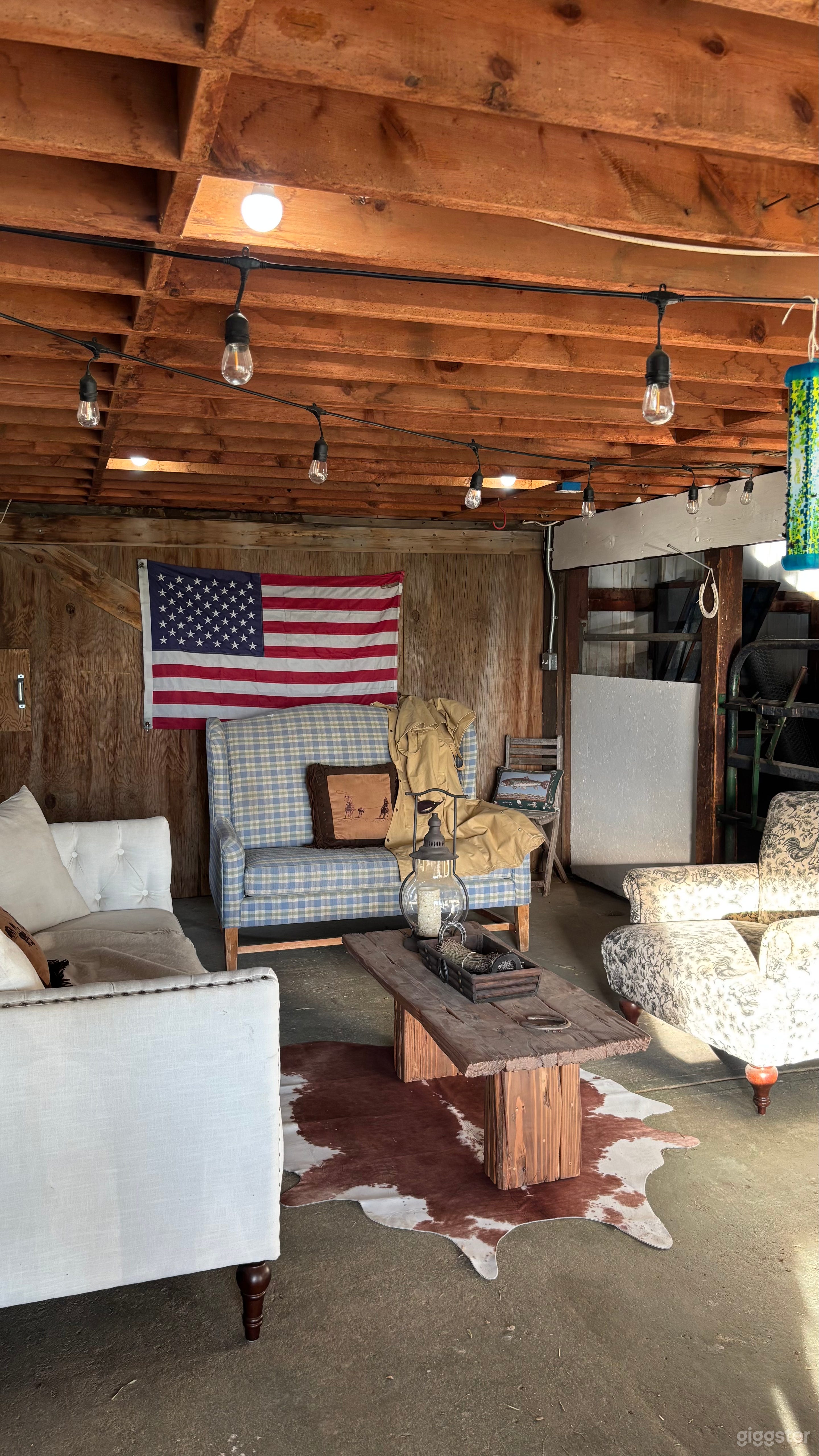 Rustic Western Barn Photo 2