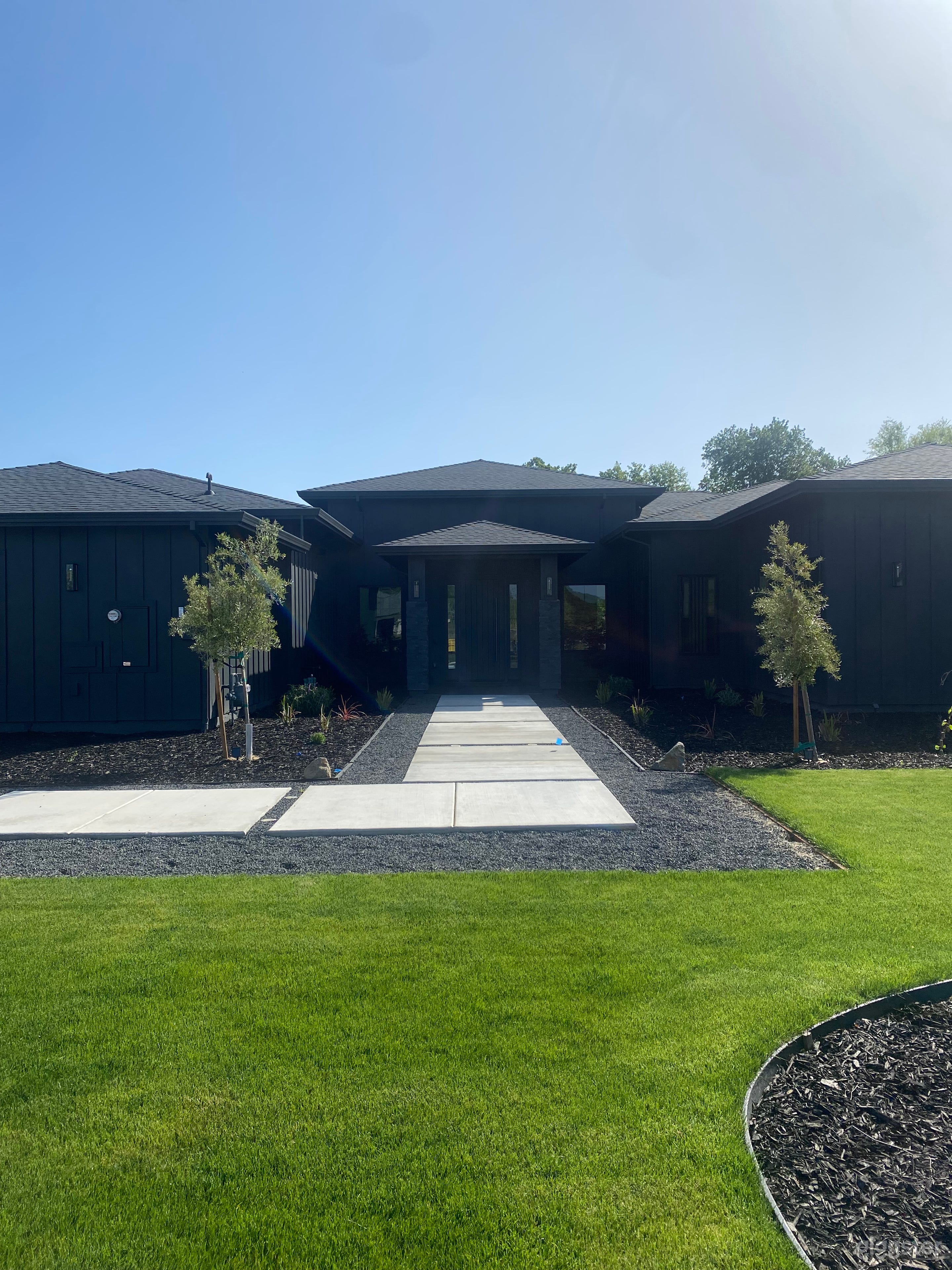 Spacious Craftsman Ideal for Creative Shoots Photo 1