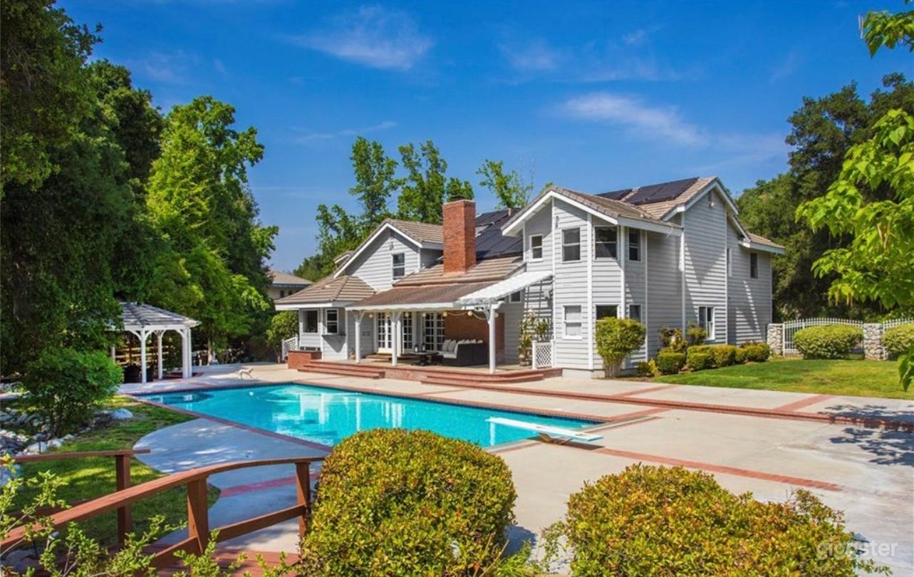 Beautiful Home Photo 2