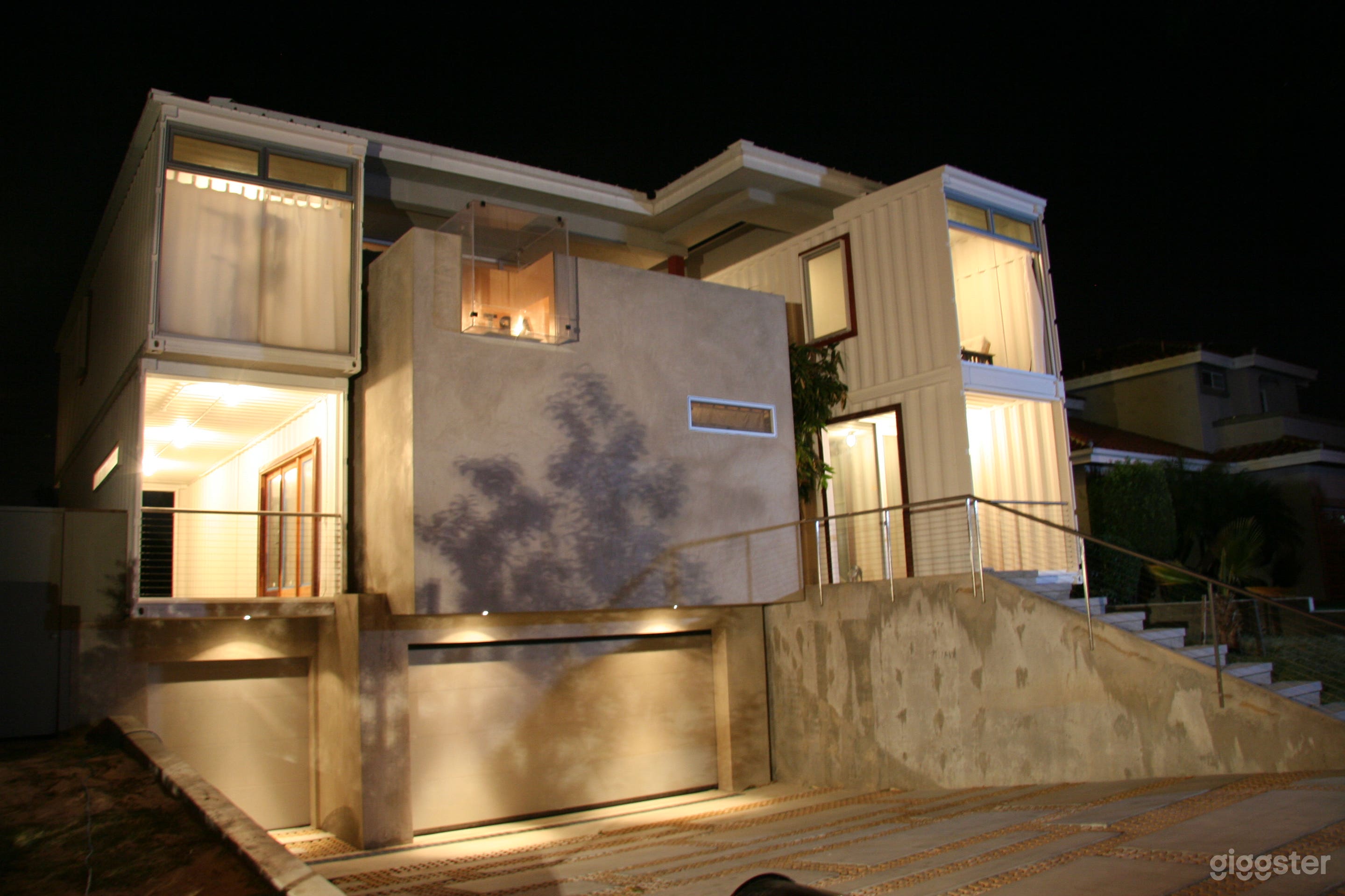 Shipping Container House Photo 3