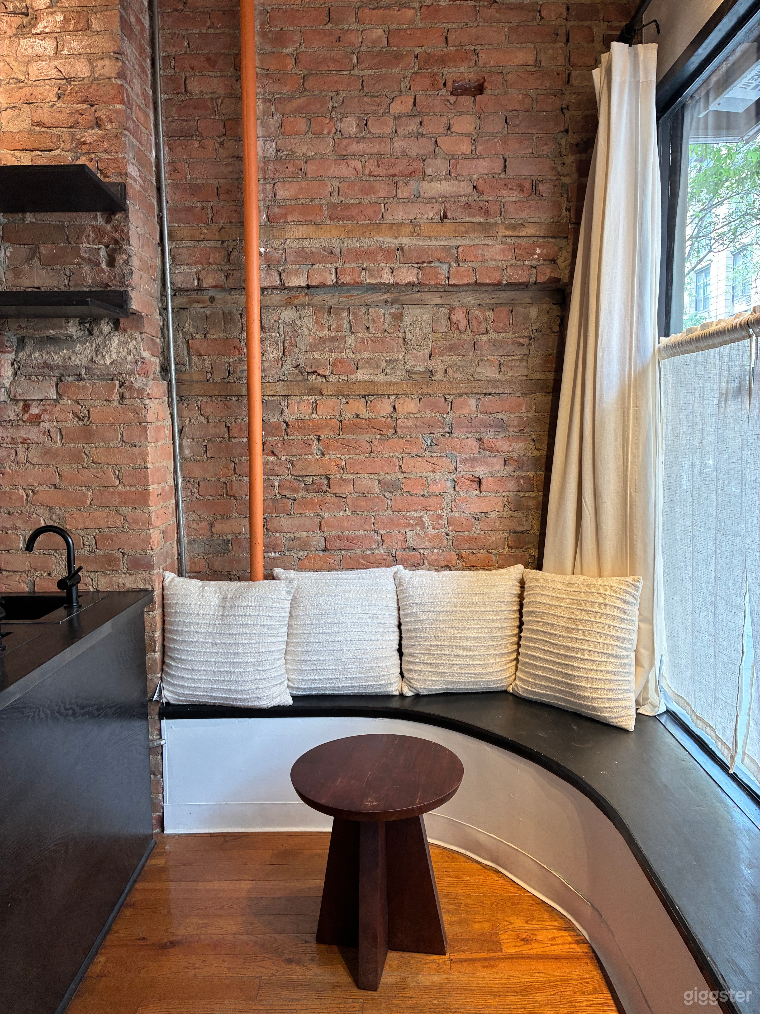 Design-Forward Chelsea Storefront for Events & Workshops Photo 4
