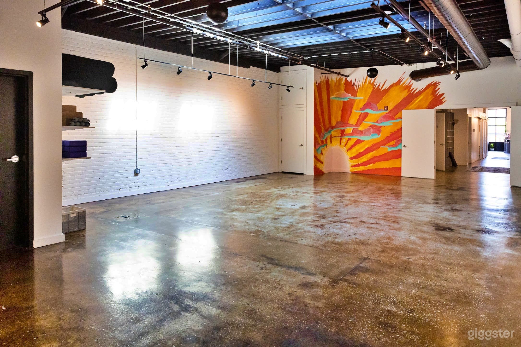 Spacious Sky Room Photo 1