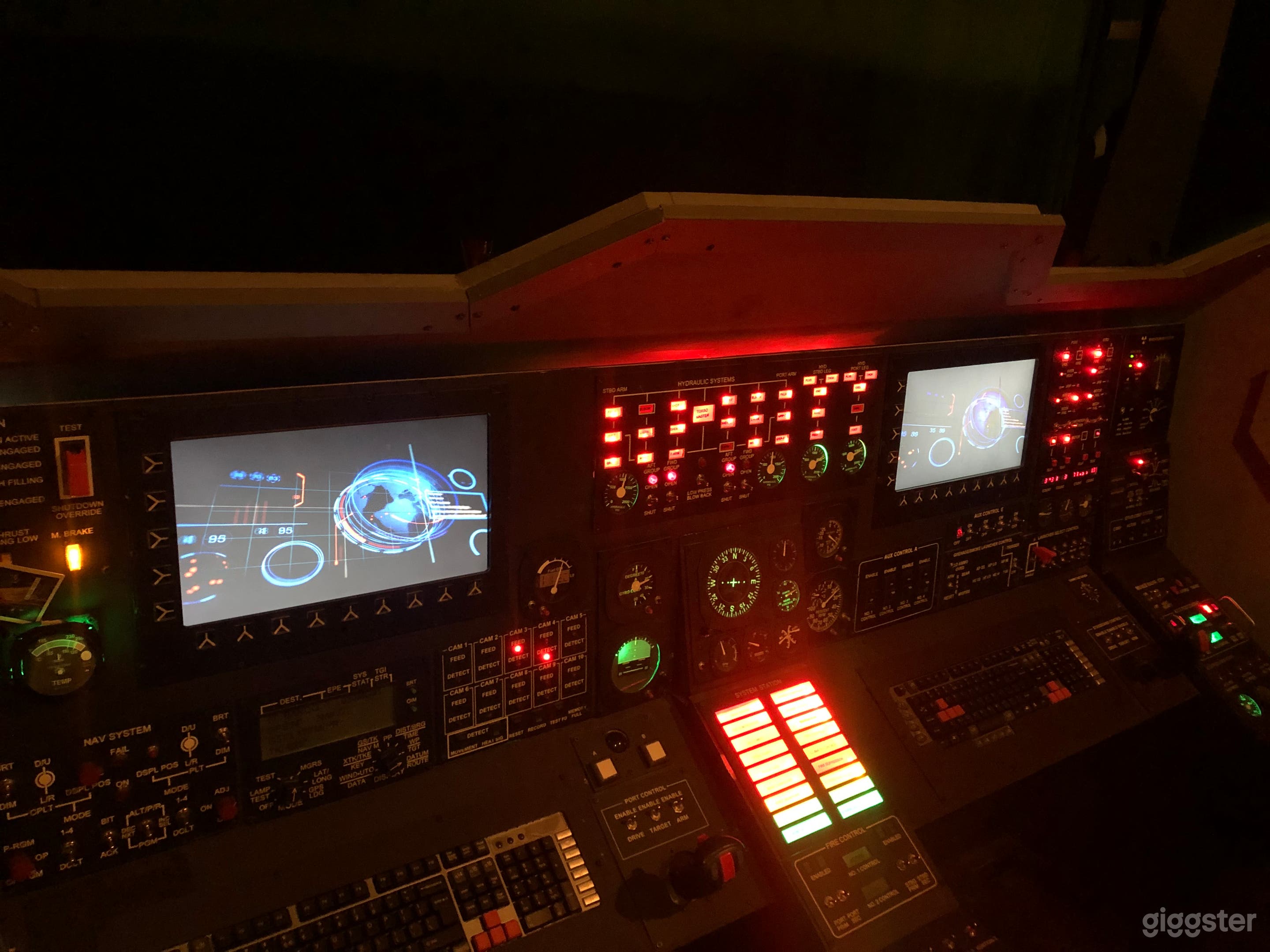 Spaceship Set | Futuristic Sci-Fi Film & Photo Studio Photo 3