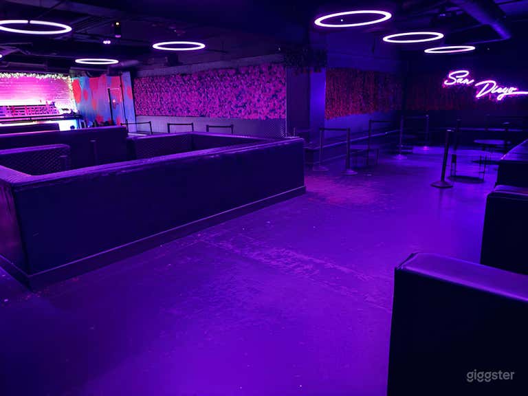  Luxe Lounge – Section B with DJ Booth 