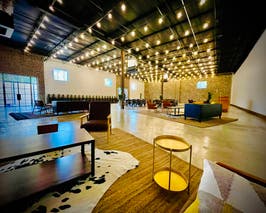  Main Space, largest sq ft., exposed brick, movable furniture/walls 