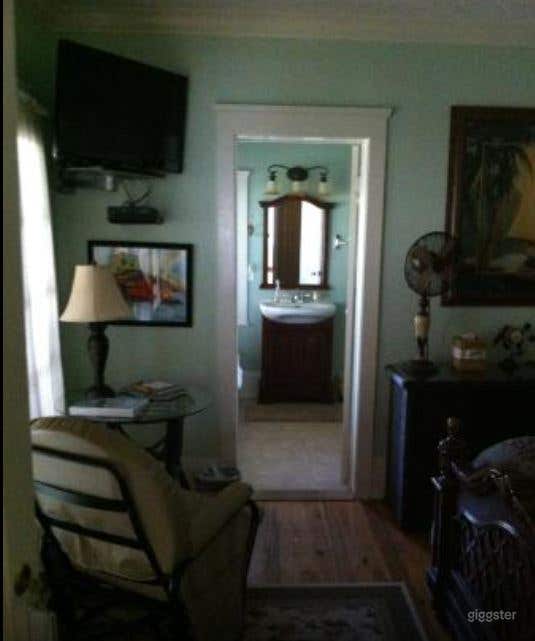  Romantic Hide-Away Suite Room 