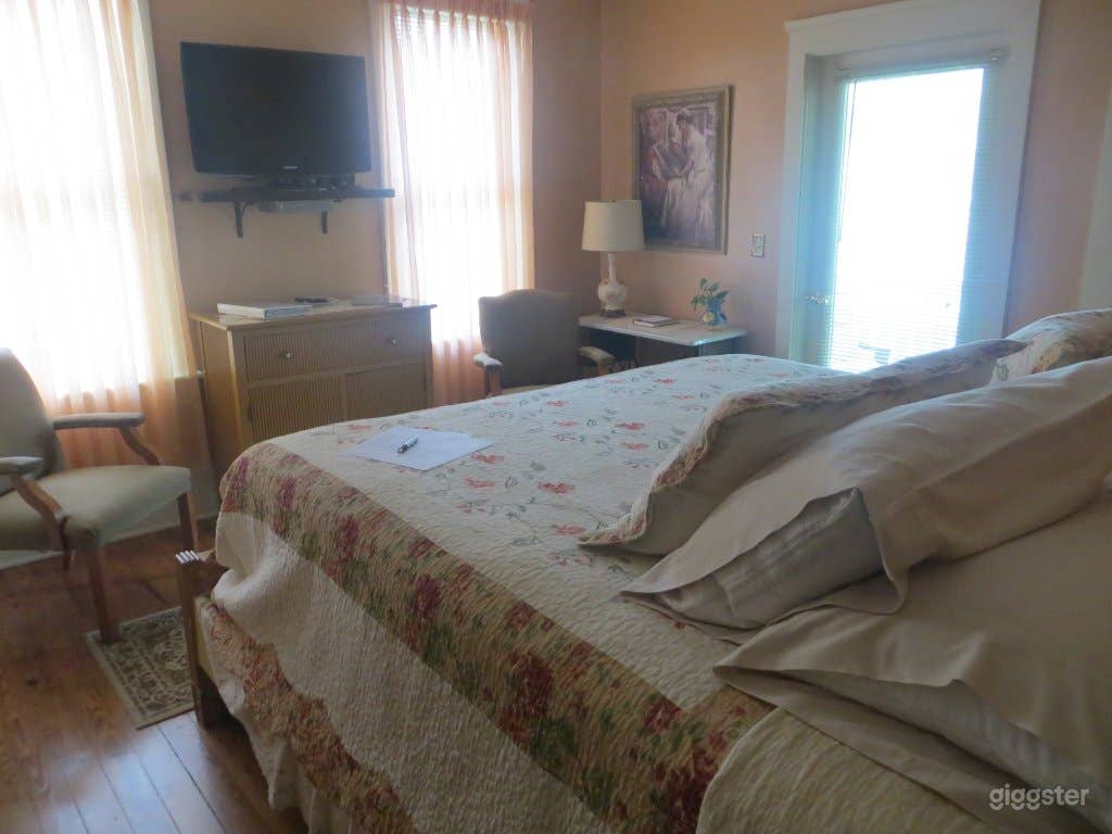 Romantic Hide-Away Suite Room Photo 4