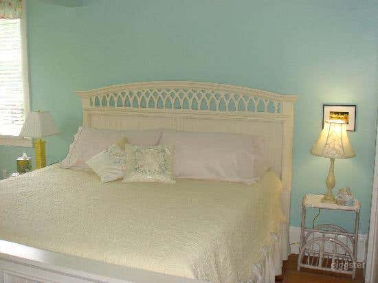  Romantic Hide-Away Suite Room 