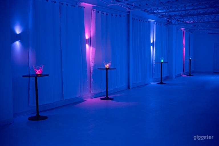  Extra lights on the side. Can change to any color you want! 