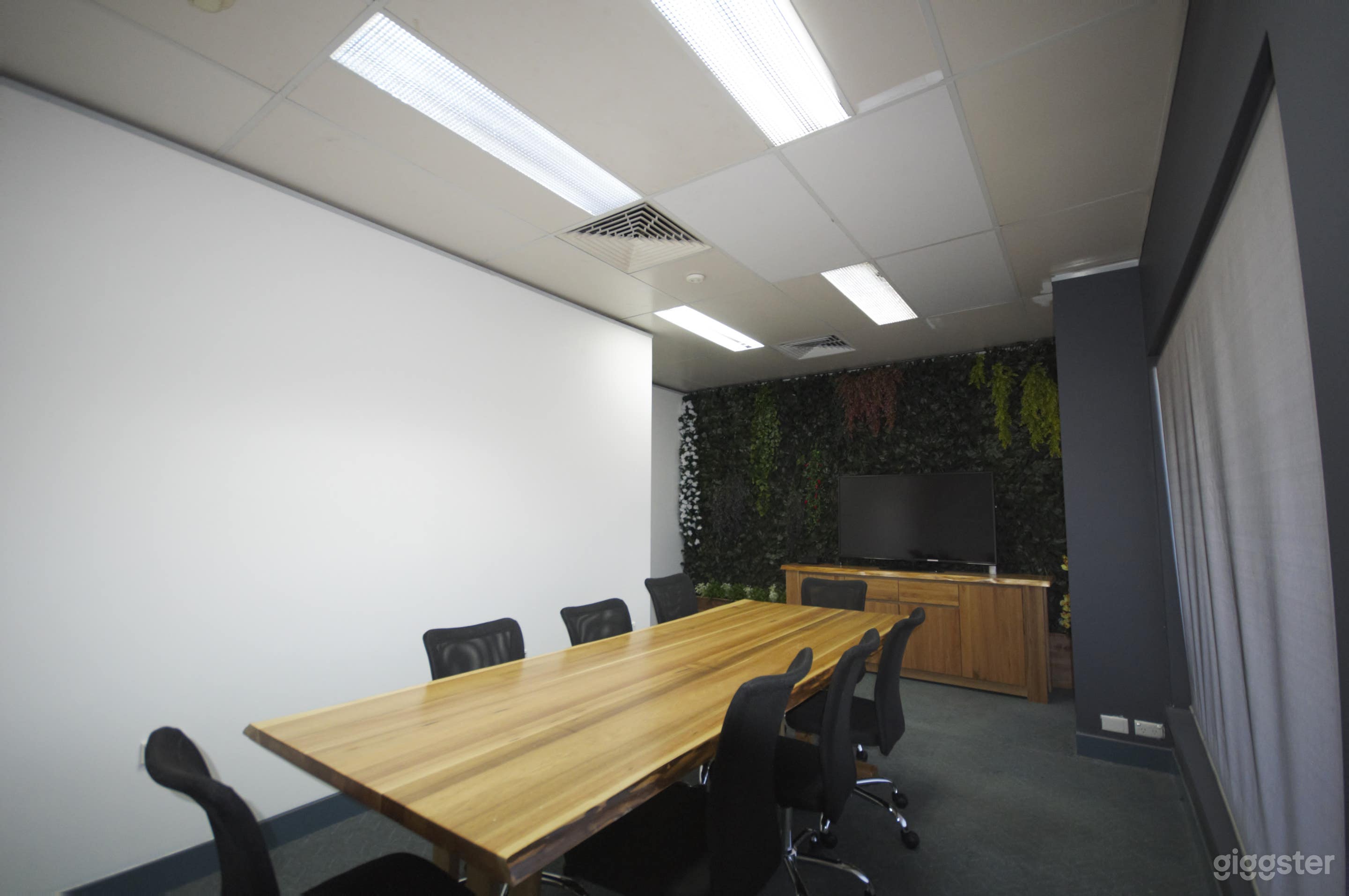 Beautiful Conventional Office in  Canning Vale Photo 1