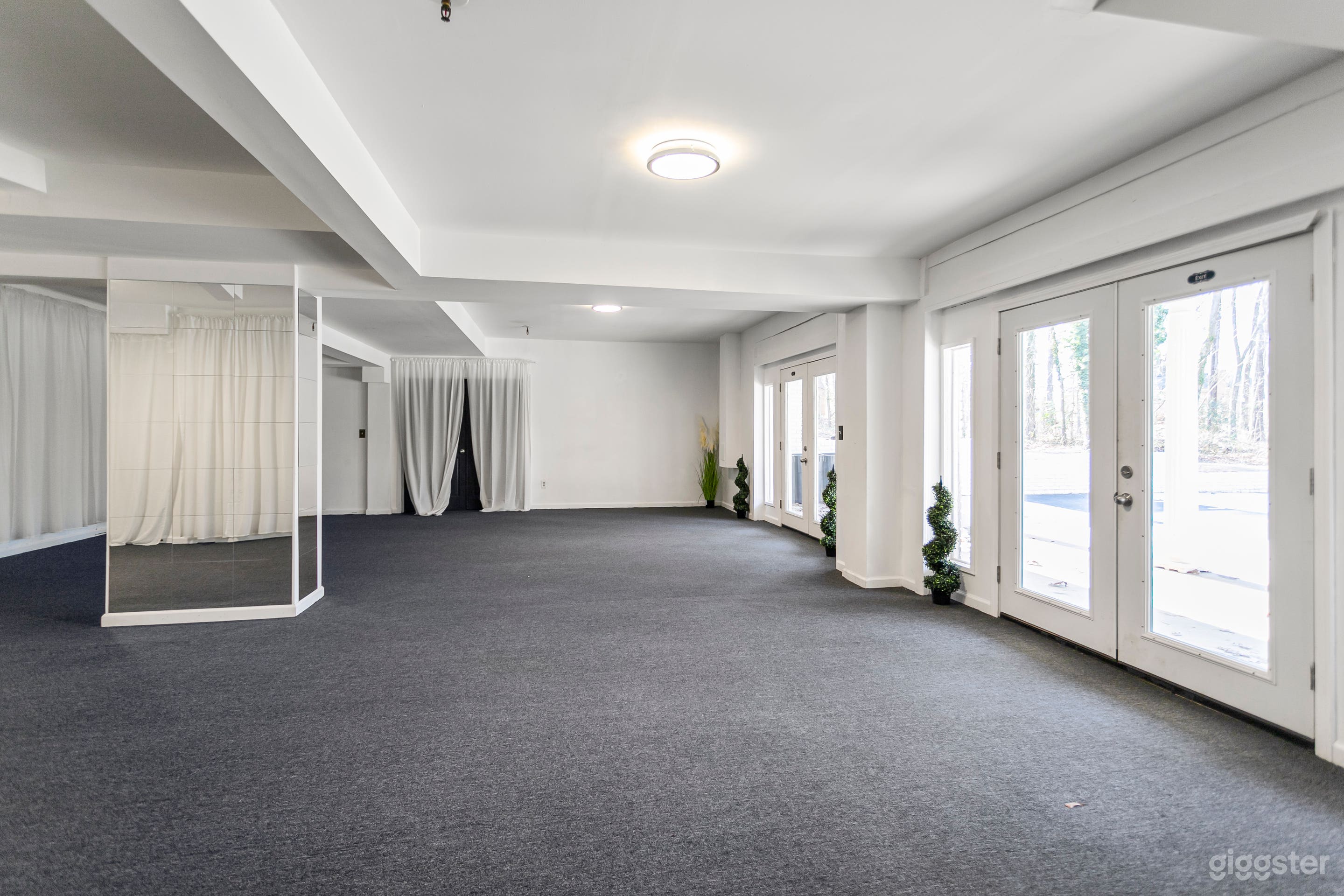 Intimate Flex Space for Workshops, Content & Small Gathering Photo 3