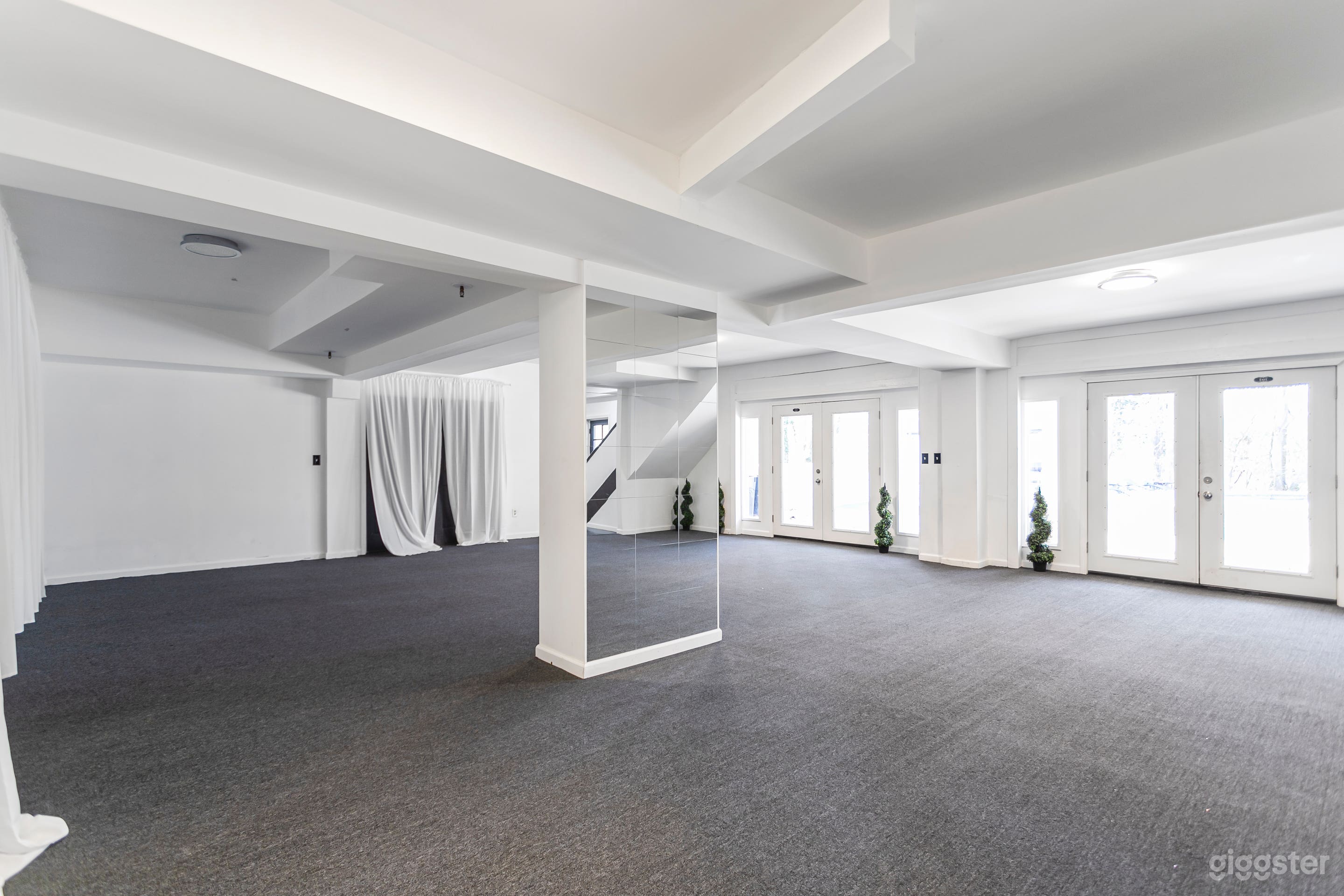 Intimate Flex Space for Workshops, Content & Small Gathering Photo 2