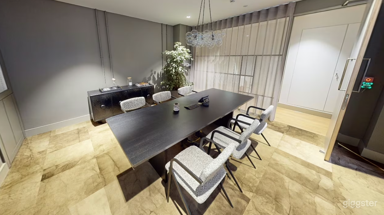 Bark Meeting Room Photo 2