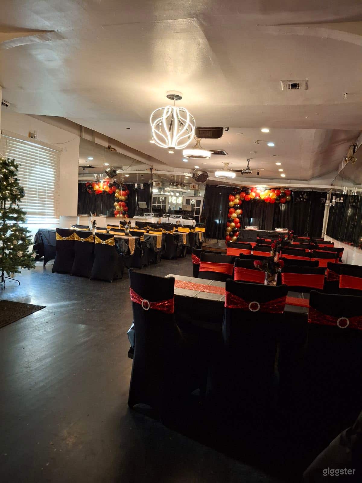 Modern and Stylish Event Space Photo 4