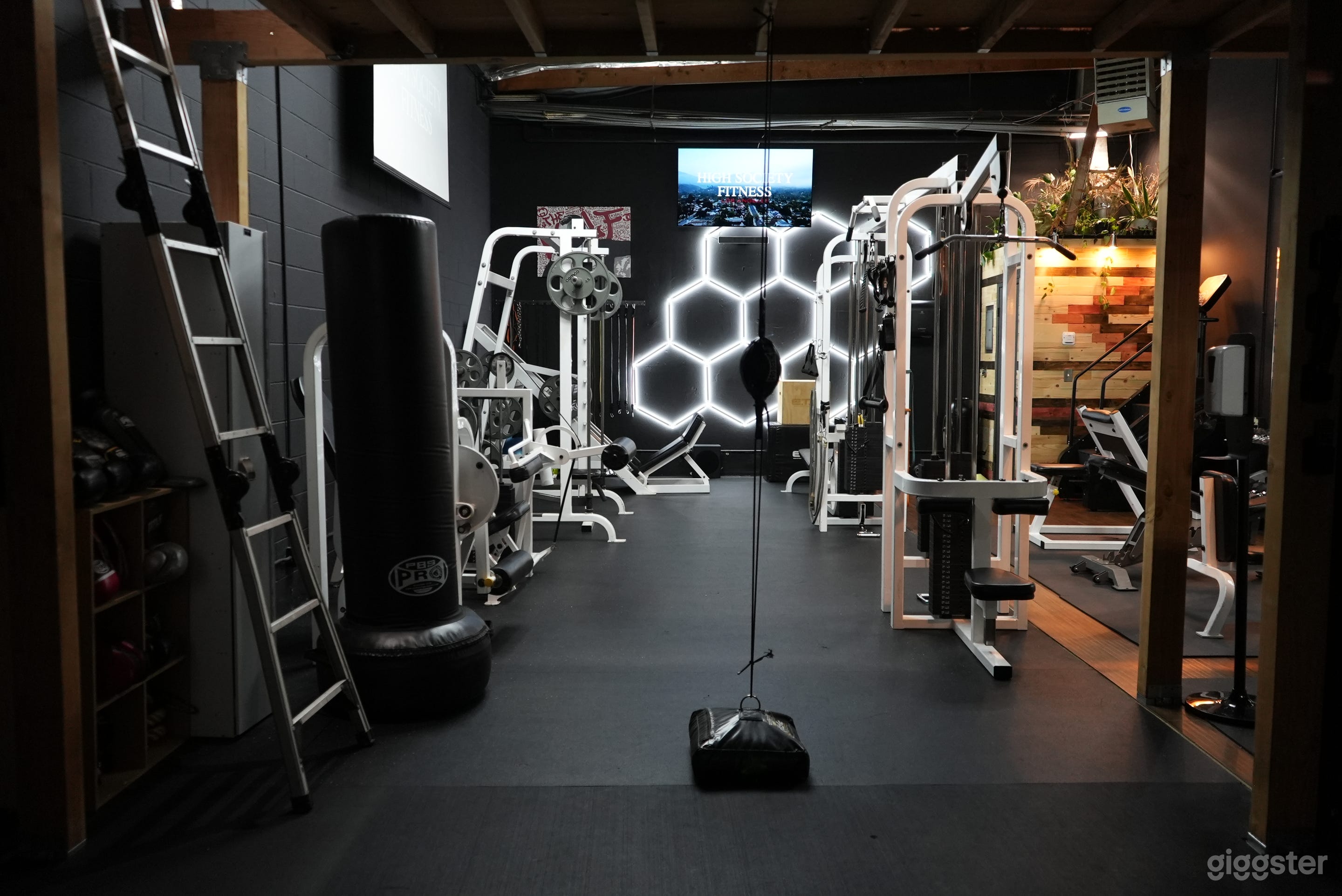 Fitness Studio / Gym Photo 1