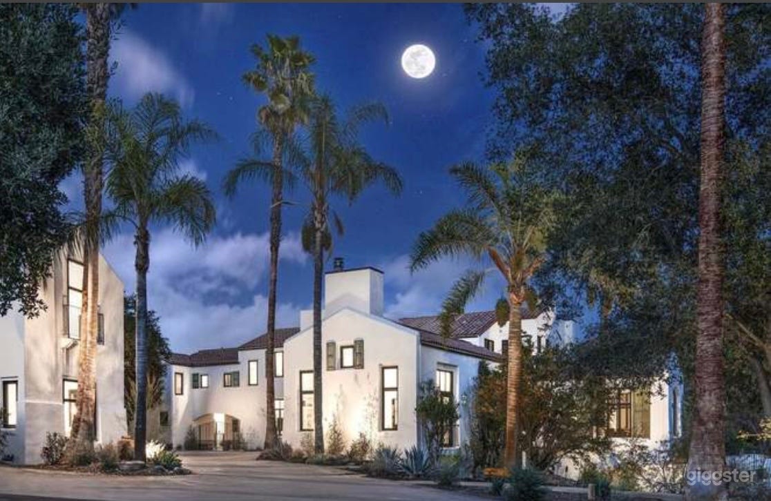 Luxury Estate surrounded by nature Photo 1