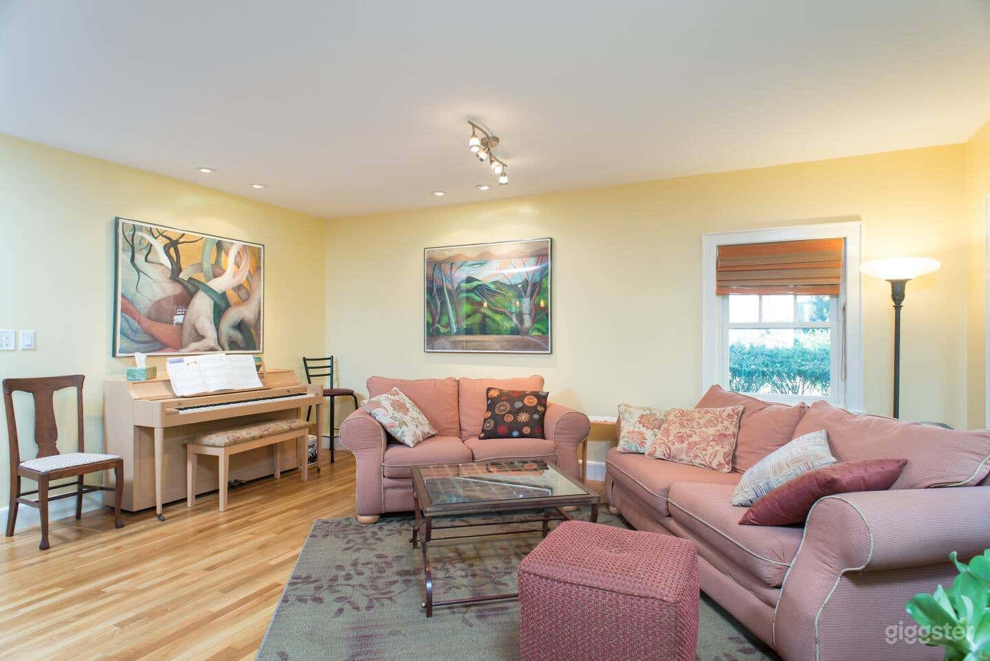 Charming New England Home Photo 4