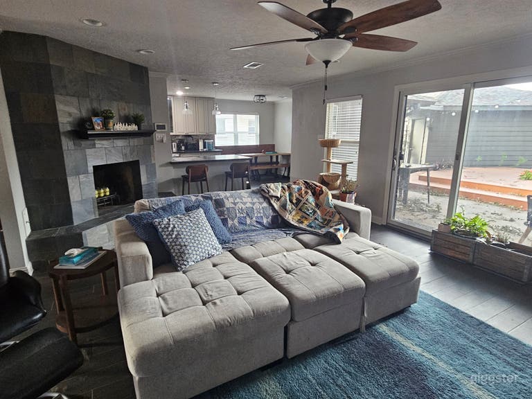  Your Everyday American Home – Deck, BBQ & Real Life Charm 