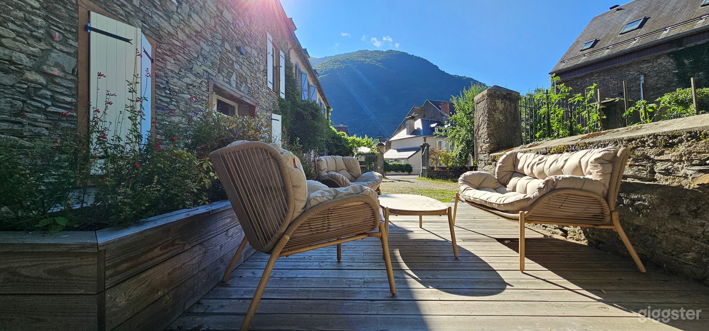 Photo de Ancienne étable rénovée avec piscine et sauna (Pyrénées) 2