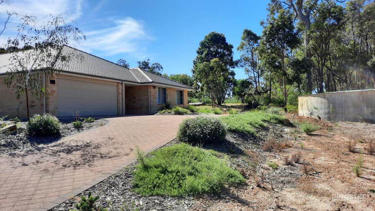  Villa 16 Cockatoo Lodge 