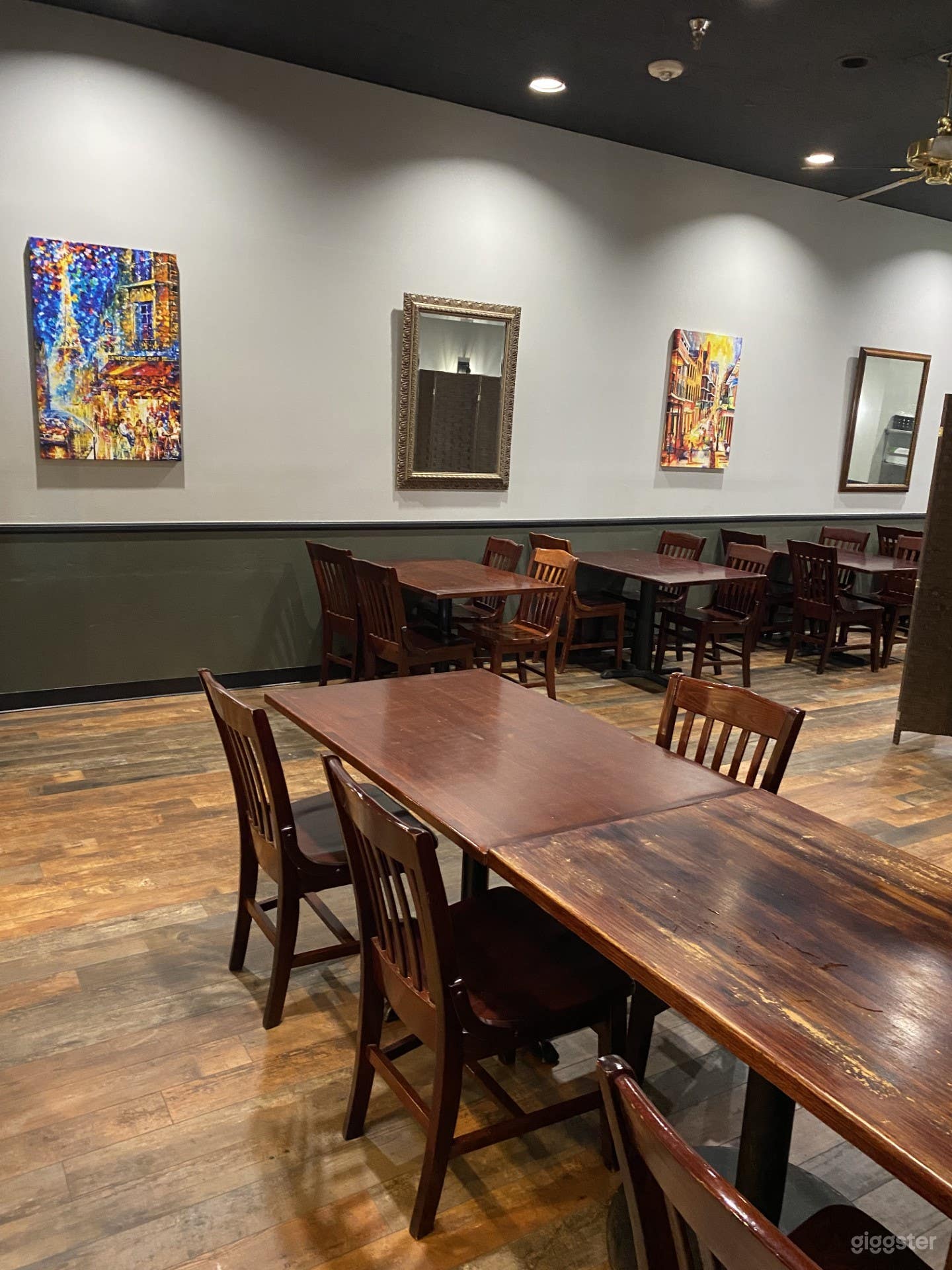 Stylish Sky Lounge Photo 2