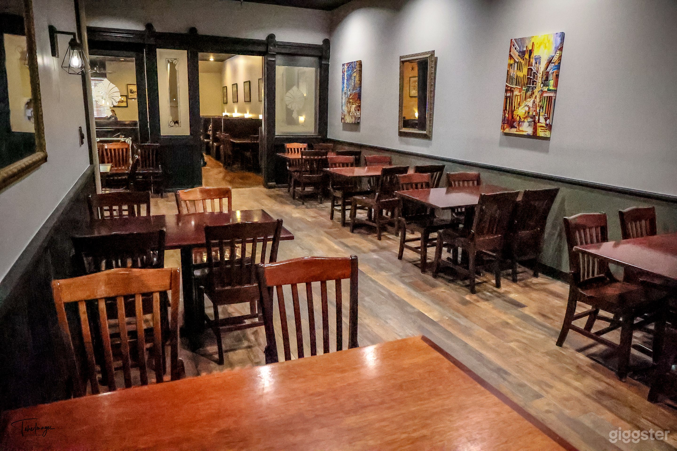 Stylish Sky Lounge Photo 1