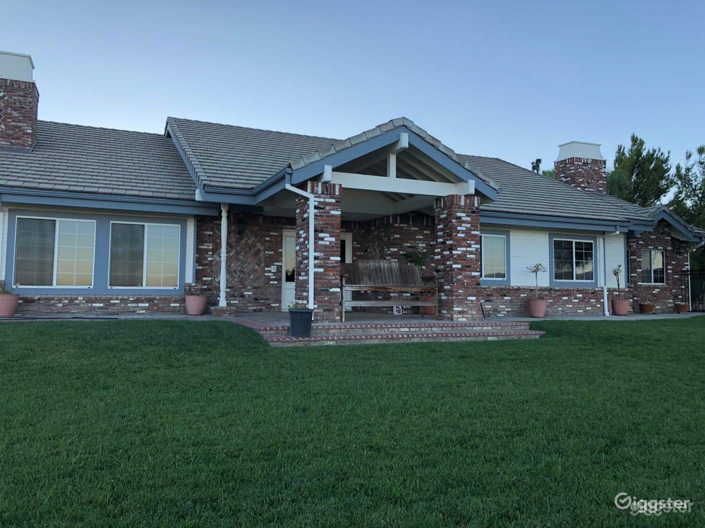 Pool with views Photo 1