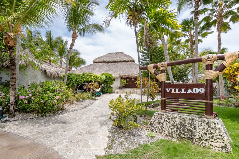  Caleton Beach Villa #9 