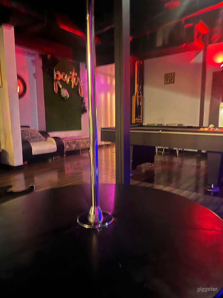  Adaptable space with TOP NOTCH amenities! 