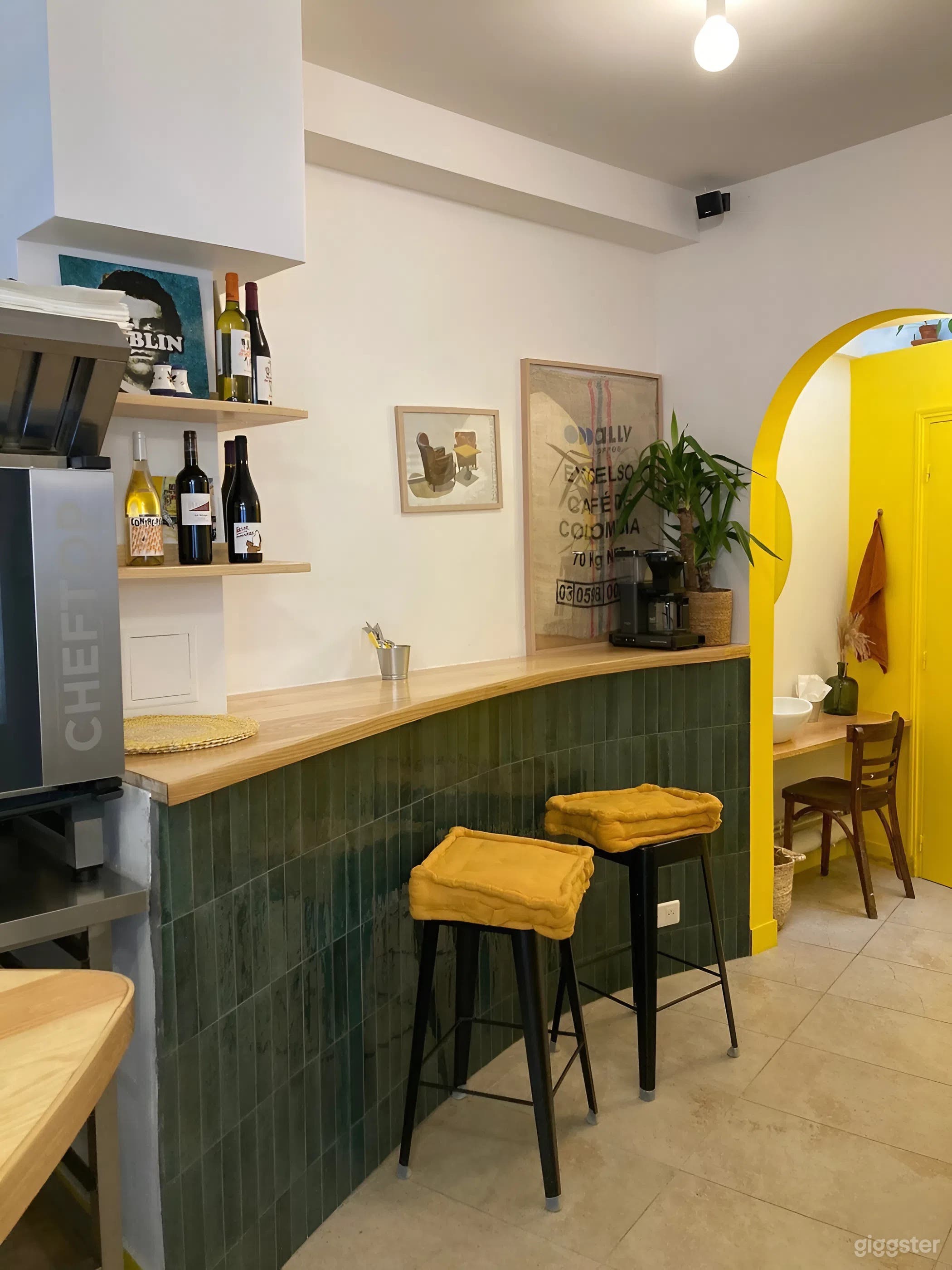 Photo de Café-restaurant végétarien moderne à Paris 3