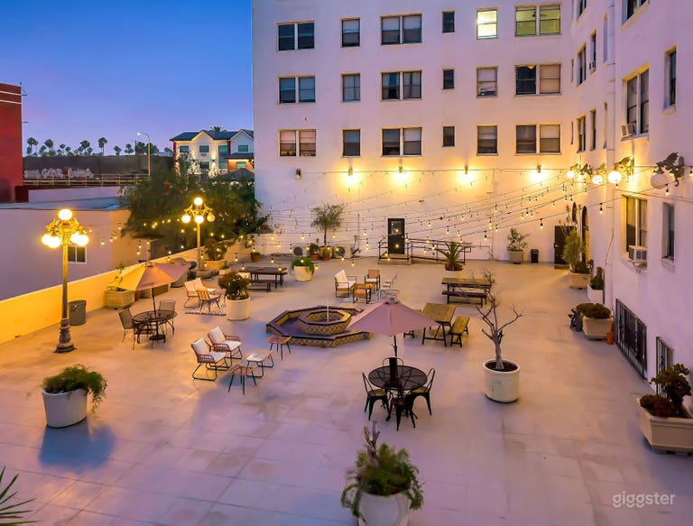  Edificio histórico de estilo español revival | Espacios para eventos y sets de producción 